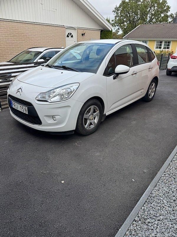 Begagnad Citroën C3 68 HK (50 kW) 2013 Vit Halvkombi