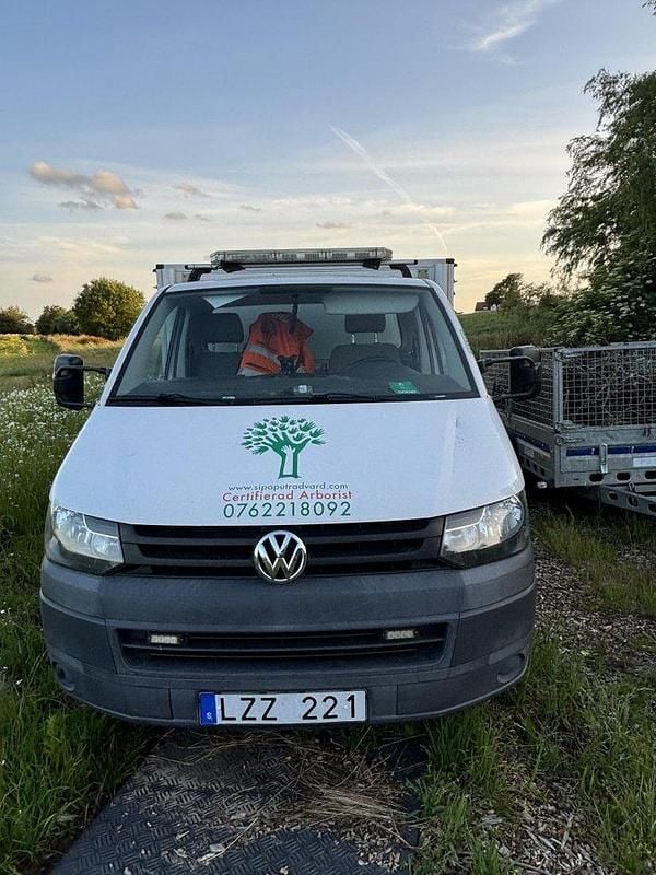 Vit Begagnad 2012 VW T5 Van | 105 000 kr (Lite dyr) - Bild 1/3