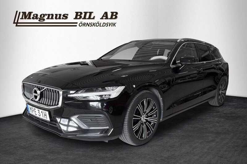 Svart Begagnad 2021 Volvo V60 Momentum Kombi | 279 900 kr (Marknadspris) - Bild 1/4