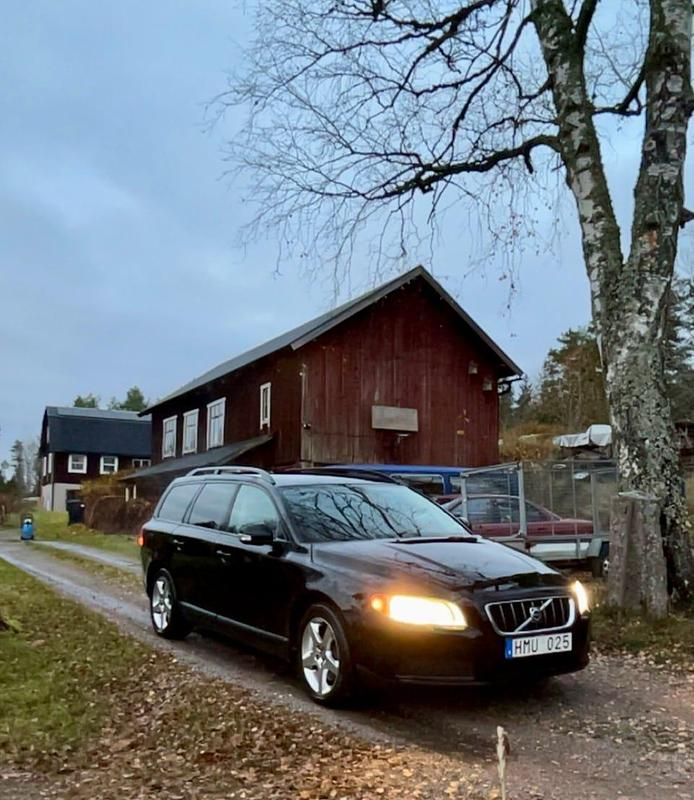 Begagnad 2009 Volvo V70 Kombi | 32 500 kr (Superpris) - Bild 1/3