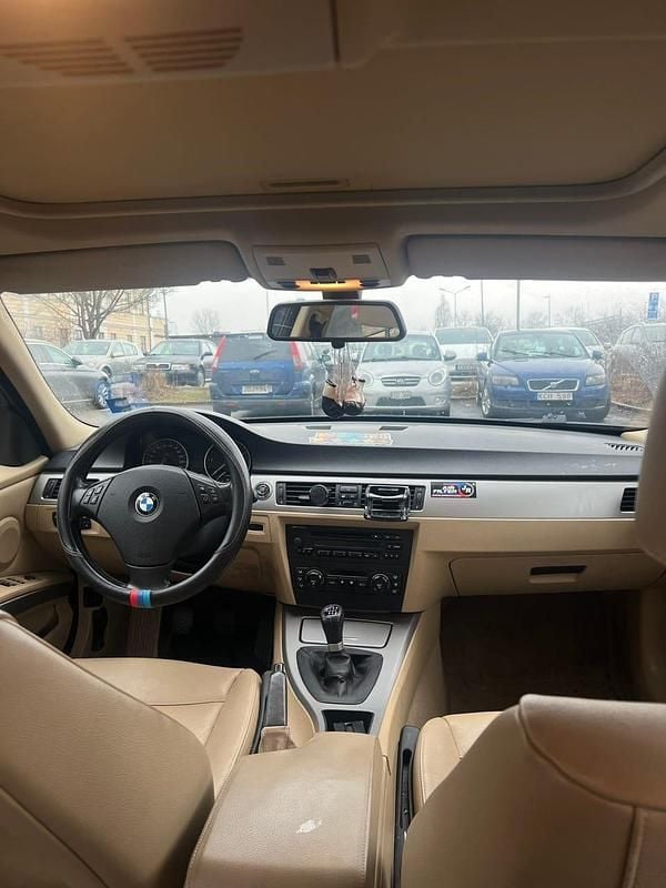 Begagnad BMW 320 163 HK (119 kW) 2007 Sedan
