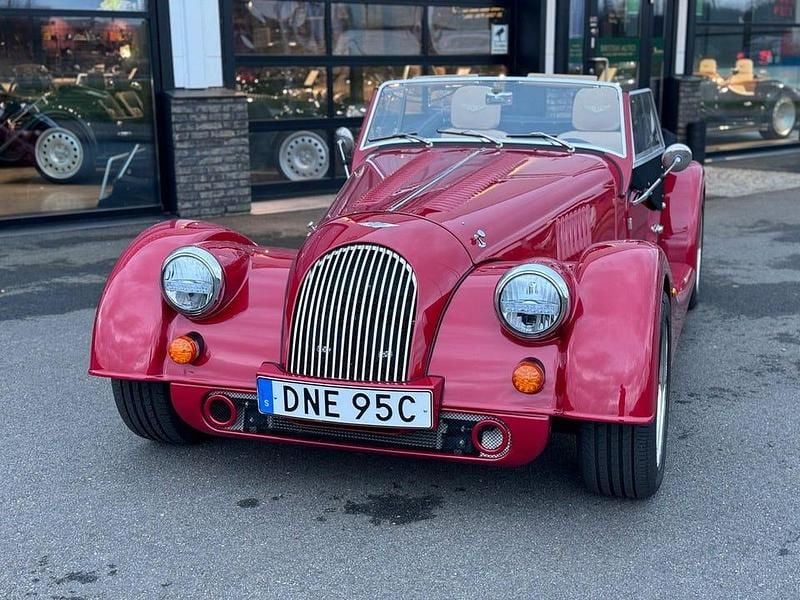Röd Begagnad 2021 Morgan Plus Cab | 899 000 kr - Bild 1/4