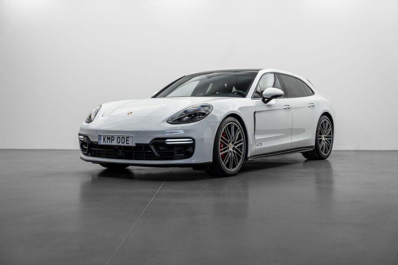 Vit Begagnad 2019 Porsche Panamera GTS Sport Turismo Sedan | 869 000 kr - Bild 1/4