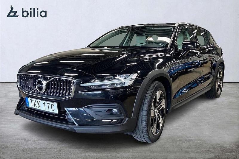 Svart Begagnad 2021 Volvo V60 CC SE Kombi | 289 500 kr (Bra pris) - Bild 1/3