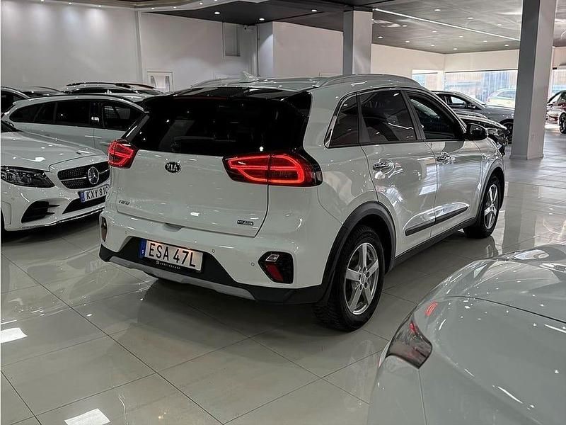 Begagnad Kia Niro Advance 141 HK (103 kW) 2020 Vit SUV