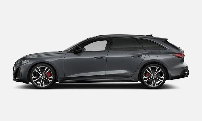 Ny Audi A5 S-Line 252 HK (185 kW) 2025 Daytonagrå pärleffekt Kombi