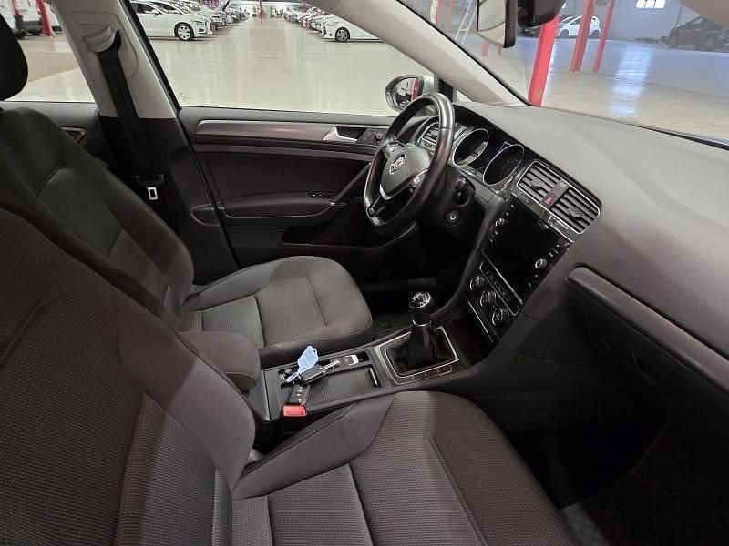 Begagnad VW Golf VII 116 HK (85 kW) 2018 Silver Kombi