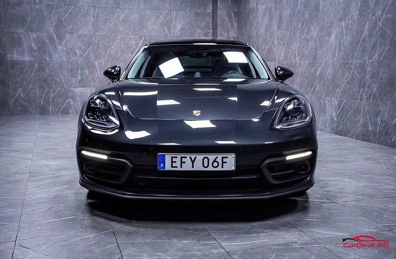 Begagnad Porsche Panamera 4 Sport 462 HK (339 kW) 2021 Grå Sedan