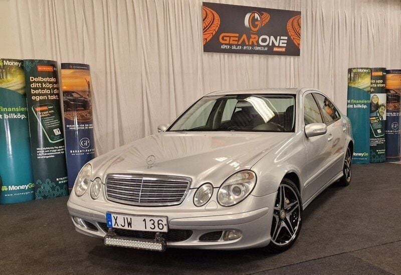 Silver Begagnad 2006 Mercedes E200 Classic Sedan | 65 000 kr (Marknadspris) - Bild 1/4