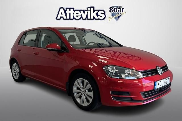 Röd Begagnad 2016 VW Golf VII Sedan | 129 000 kr (Marknadspris) - Bild 1/4