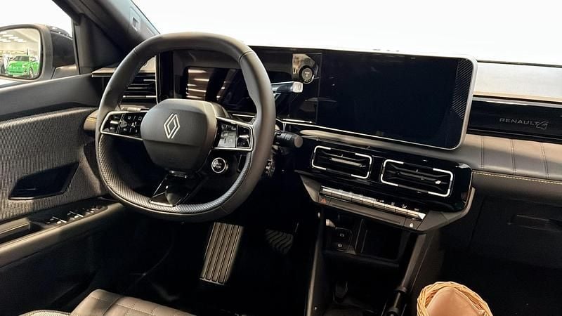 Ny Renault R4 Iconic 110 kW (150 HK) 2026 SUV