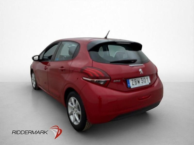Begagnad Peugeot 208 82 HK (60 kW) 2017 Röd Halvkombi