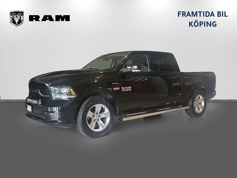 Svart Begagnad 2018 Dodge Ram Pickup | 385 000 kr (Marknadspris) - Bild 1/4