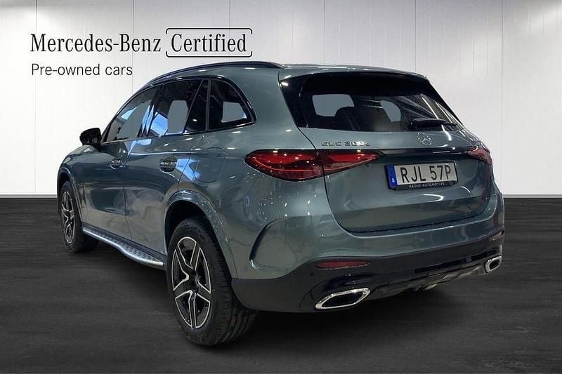 Begagnad Mercedes GLC300 Advanced 204 HK (150 kW) 2025 Grön SUV