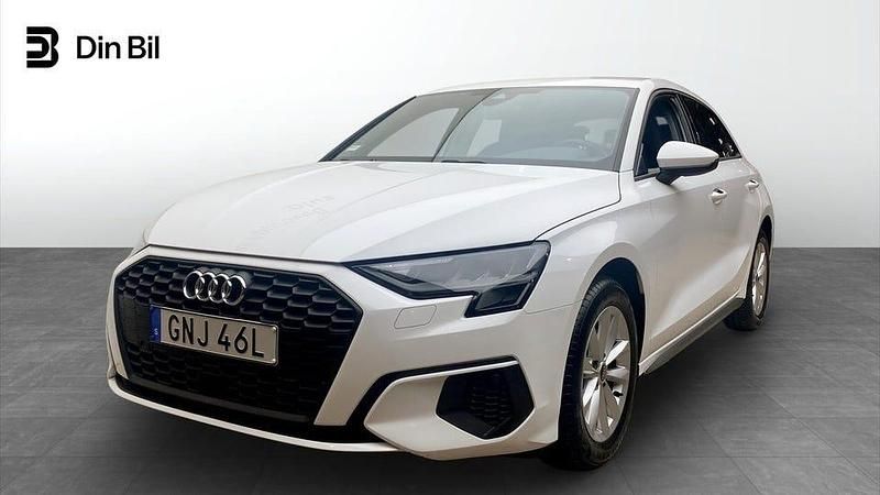 Begagnad Audi A3 Proline 150 HK (110 kW) 2022 Ibisvit Sedan