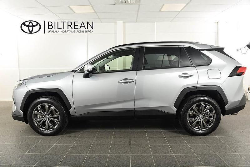 Begagnad Toyota RAV4 Hybrid Executive 222 HK (163 kW) 2024 Silver (silver metallic) SUV