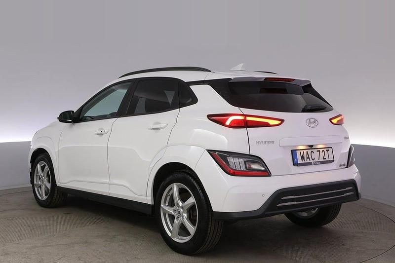Begagnad Hyundai Kona Essential 150 kW (204 HK) 2022 Vit SUV
