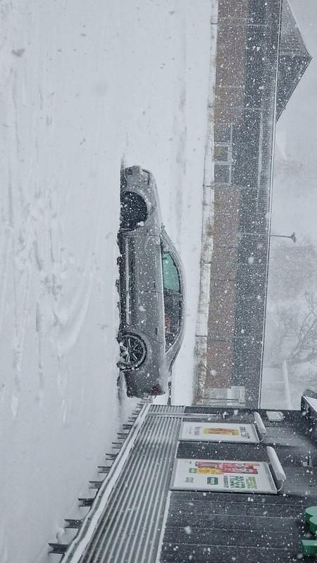 Grå metallic Begagnad 2003 Audi A4 Sedan | 24 999 kr (Lite dyr) - Bild 1/4