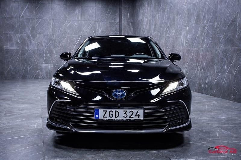 Begagnad Toyota Camry Hybrid Executive 218 HK (160 kW) 2021 Svart Sedan