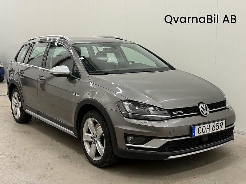 Grå Begagnad 2016 VW Golf VII Kombi | 168 500 kr (Marknadspris) - Bild 1/4
