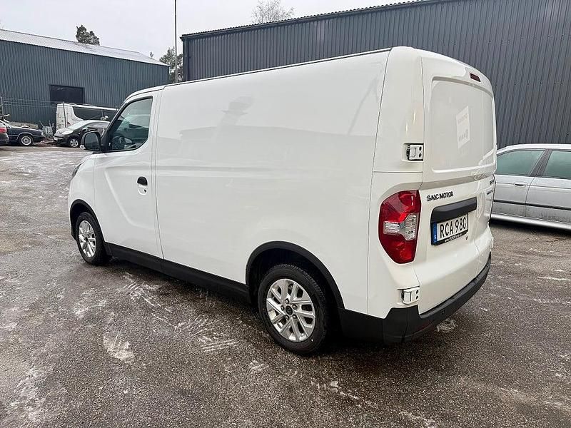 Begagnad Maxus eDeliver 3 88 kW (120 HK) 2023 Vit Van