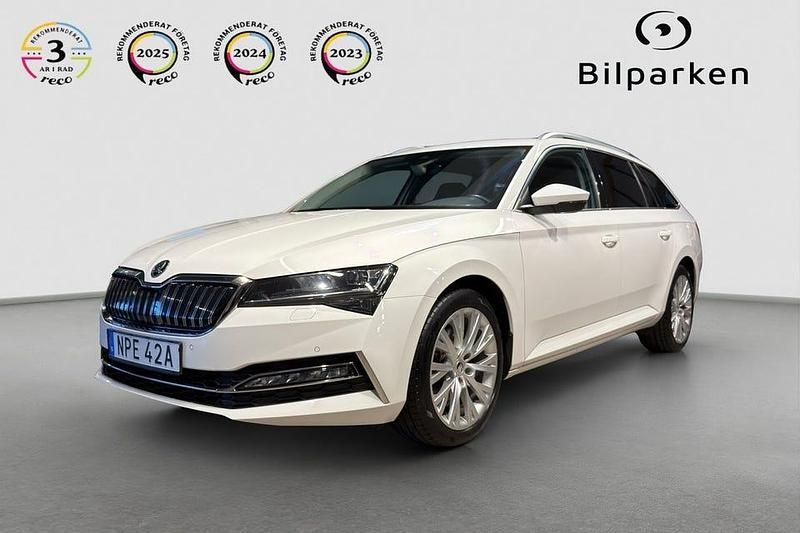 Begagnad Skoda Superb Business Line 218 HK (160 kW) 2019 Vit Kombi