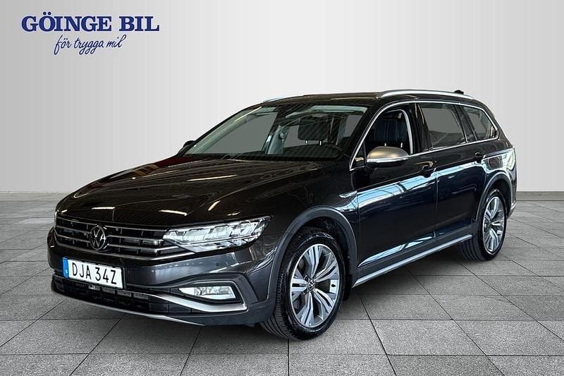 Mörkgrå Begagnad 2023 VW Passat Alltrack Kombi | 389 000 kr (Lite dyr) - Bild 1/3