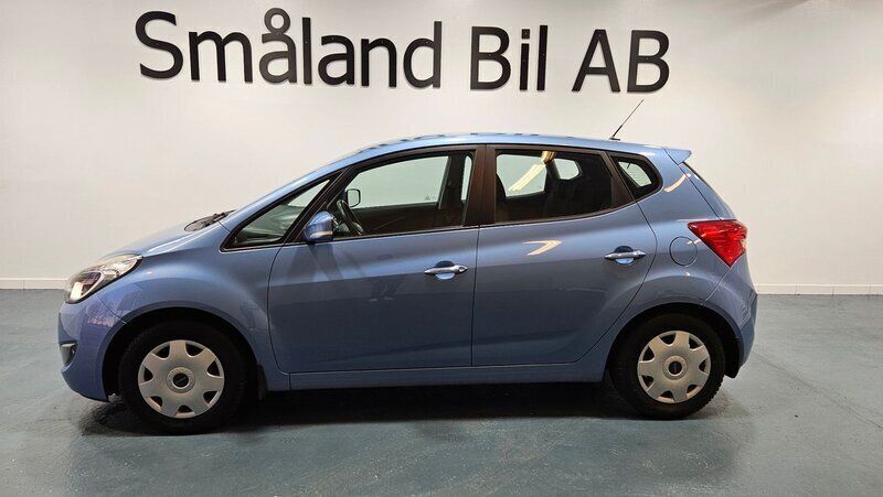 Ljusblå (blå) Begagnad 2011 Hyundai ix20 Minibuss | 59 900 kr (Marknadspris) - Bild 1/4