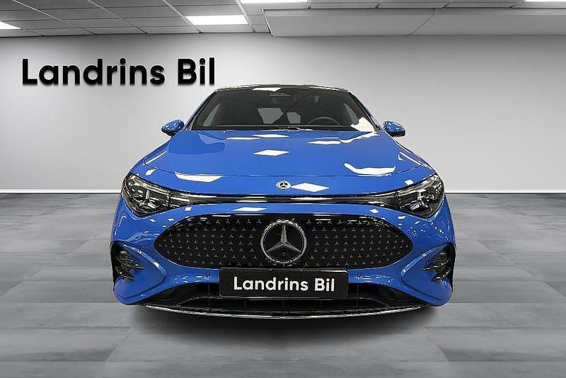 Begagnad Mercedes CLA 250+ Advanced 200 kW (272 HK) 2025 Blå Sedan