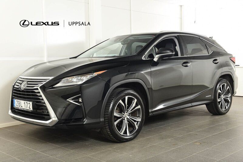 Svart (svart metallic) Begagnad 2017 Lexus RX450h SUV | 334 900 kr (Marknadspris) - Bild 1/4