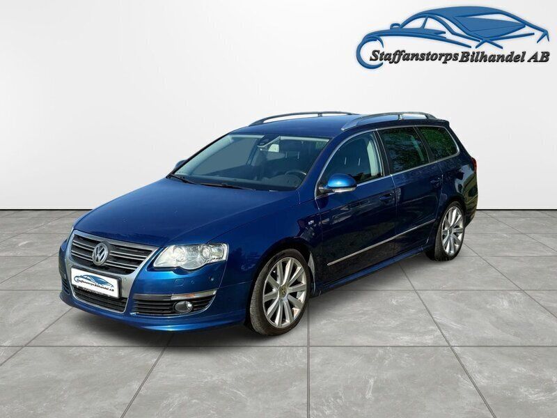 Blå Begagnad 2010 VW Passat Sportline Kombi | 59 900 kr (Lite dyr) - Bild 1/4