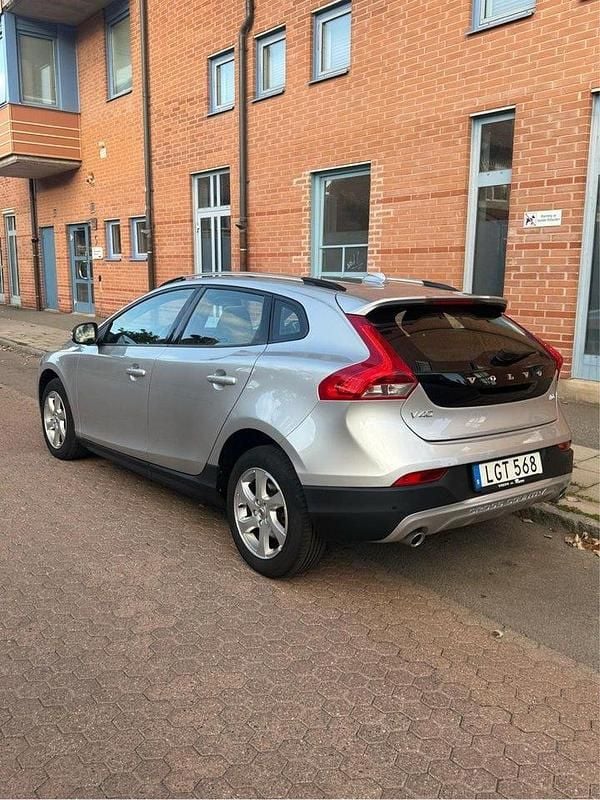 Begagnad Volvo V40 CC 150 HK (110 kW) 2019 Kombi