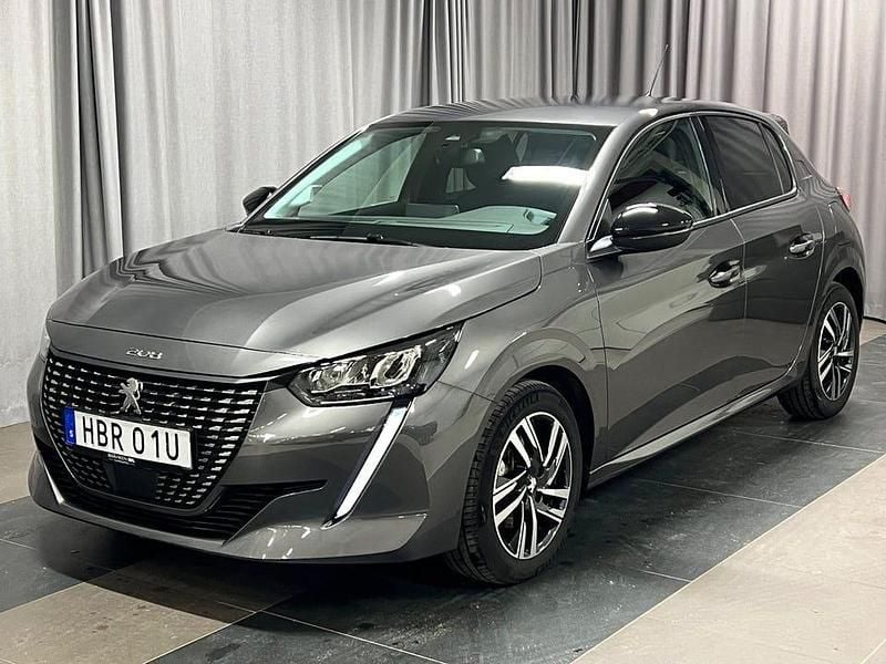 Grå Begagnad 2023 Peugeot 208 Allure Halvkombi | 209 900 kr (Marknadspris) - Bild 1/4