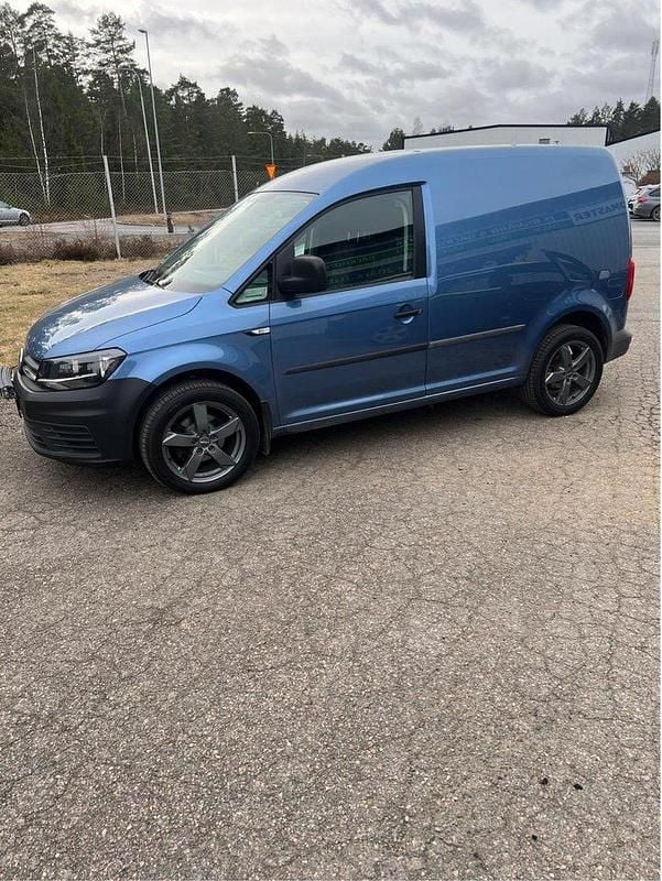 Blå Begagnad 2019 VW Caddy Minibuss | 120 000 kr (Bra pris) - Bild 1/4