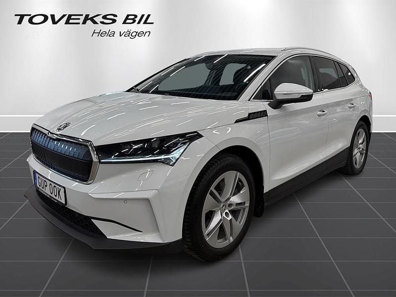 Vit Begagnad 2022 Skoda Enyaq iV SUV | 359 900 kr (Lite dyr) - Bild 1/4