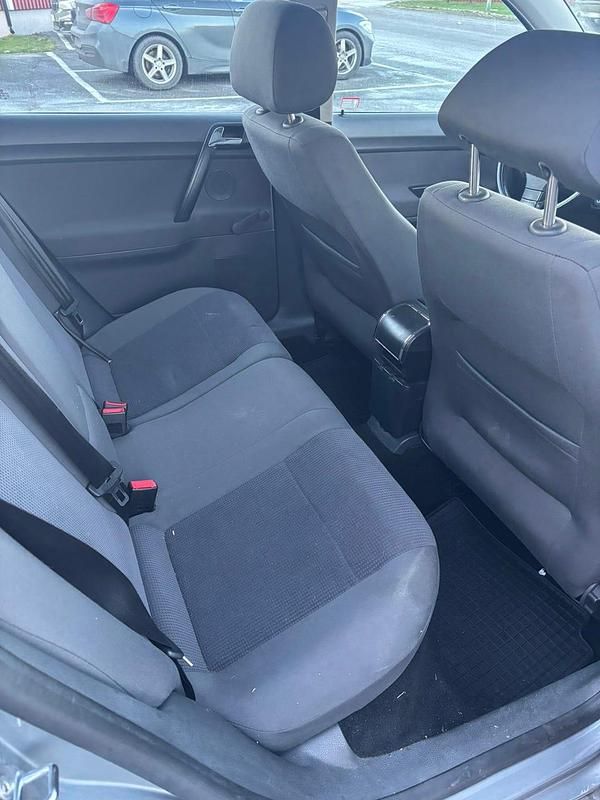 Begagnad VW Polo 80 HK (58 kW) 2008 Halvkombi