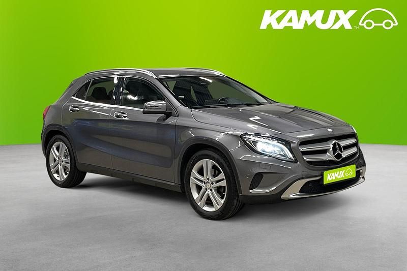 Grå Begagnad 2016 Mercedes GLA220 SUV | 209 800 kr (Marknadspris) - Bild 1/3