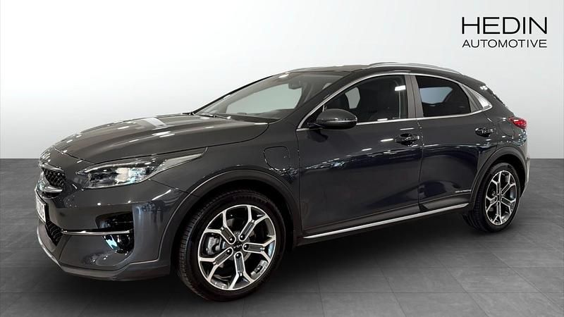 Grå (grey) Begagnad 2022 Kia XCeed Advance SUV | 249 900 kr - Bild 1/4