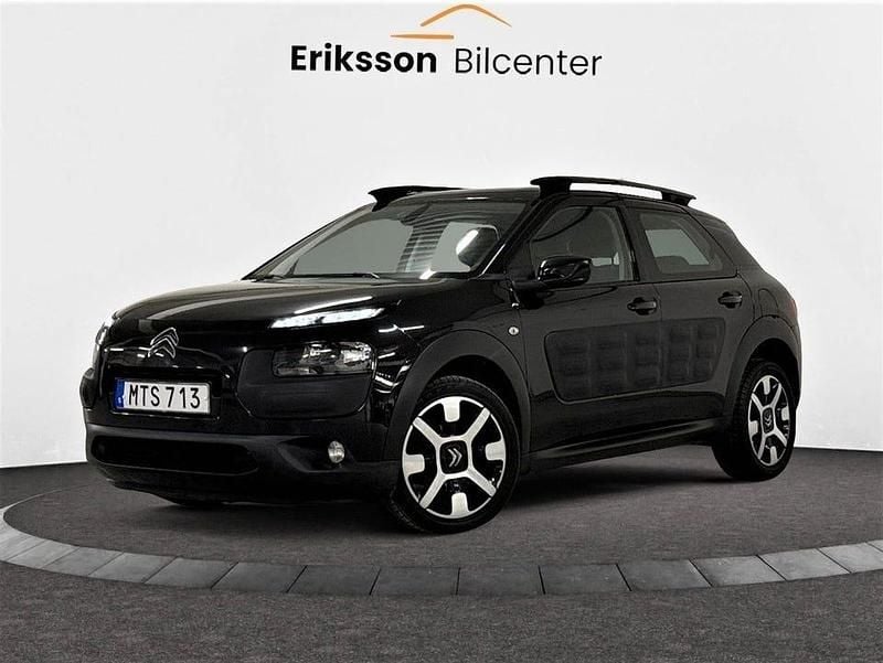 Svart Begagnad 2015 Citroën C4 Cactus Halvkombi | 69 900 kr (Marknadspris) - Bild 1/4