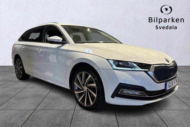 Vit Begagnad 2020 Skoda Octavia Style Kombi | 189 900 kr (Marknadspris) - Bild 1/4