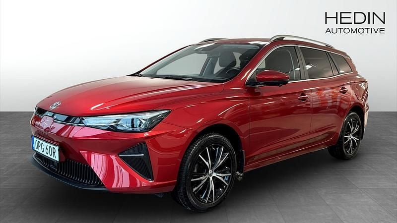 Begagnad MG MG5 EV Luxury 130 kW (177 HK) 2022 Röd Kombi