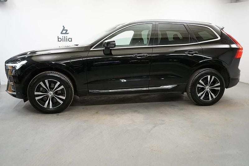 Begagnad Volvo XC60 Core 349 HK (256 kW) 2022 Svart SUV