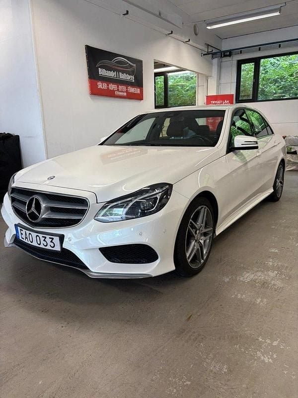 Vit Begagnad 2014 Mercedes E220 Avantgarde Sedan | 219 900 kr (Dyr) - Bild 1/4