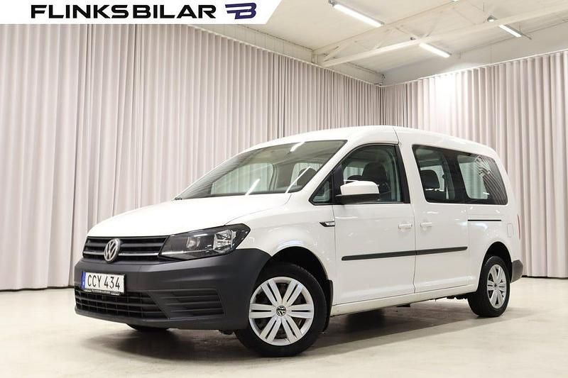Vit Begagnad 2017 VW Caddy Maxi Life Life Minibuss | 154 900 kr (Lite dyr) - Bild 1/4