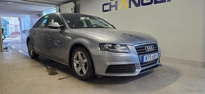Begagnad Audi A4 160 HK (117 kW) 2012 Grå Sedan