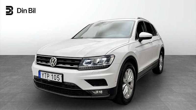 Vit Begagnad 2017 VW Tiguan Comfortline SUV | 219 900 kr (Marknadspris) - Bild 1/4