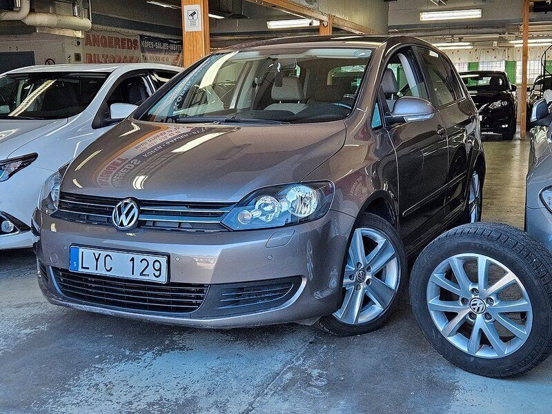 Brun Begagnad 2011 VW Golf VII Halvkombi | 79 999 kr (Marknadspris) - Bild 1/4