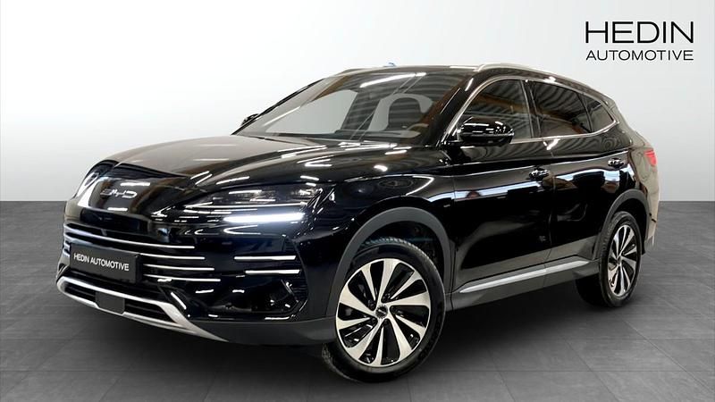 Svart (black) Ny 2025 BYD Seal U Comfort SUV | 499 700 kr - Bild 1/4