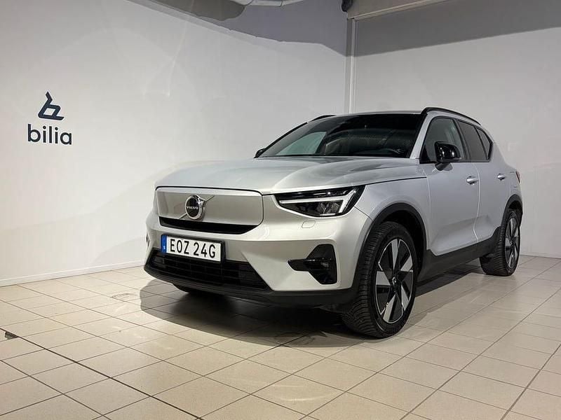 Silver Begagnad 2024 Volvo XC40 Plus SUV | 419 900 kr (Superpris) - Bild 1/4
