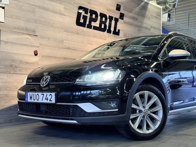 Begagnad VW Golf Alltrack 180 HK (132 kW) 2016 Svart Kombi